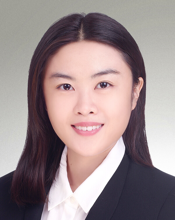 Elva Chuang<br><h6>Senior Associate</h6>